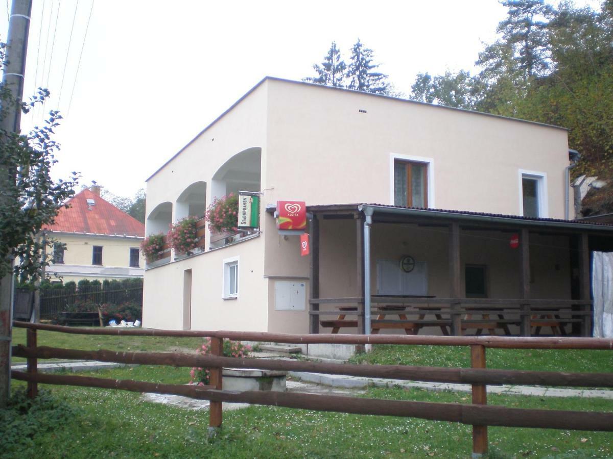 Ubytovani Pod Hradem Dobronice 111 Luaran gambar